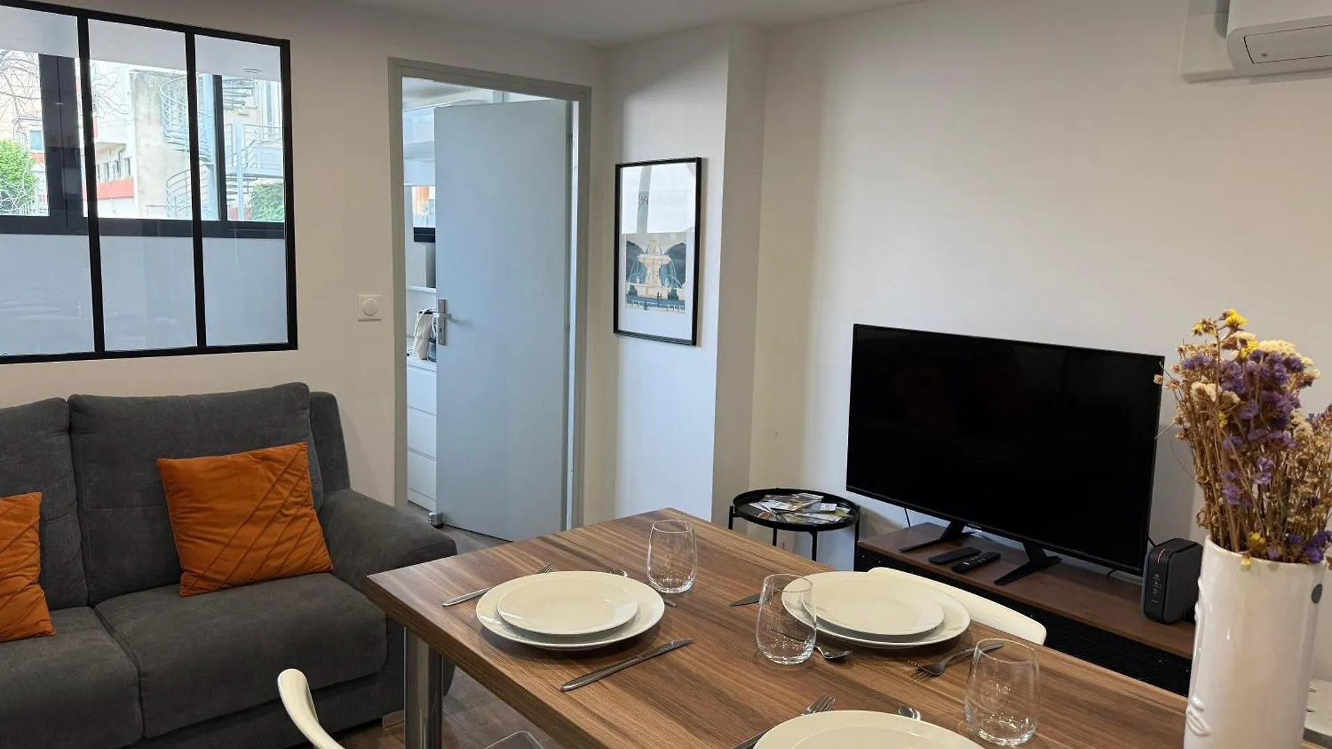 L'Amandier - Joli Appartement T3 Neuf Centre Ville A 2 Pas De La Rotonde Mirabeau Et Des Allees Provencales Aix-en-Provence 0*,